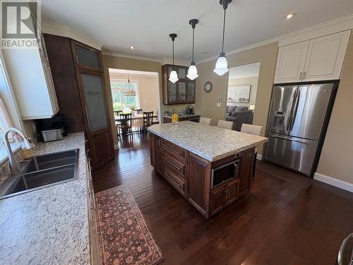 142 Harmsworth Drive, Grand Falls-Windsor, NL - Indoor Photo Showing Kitchen With Upgraded Kitchen