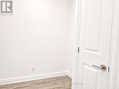 Den - 1003 - 9618 Yonge Street, Richmond Hill, ON -  Photo Showing Other Room