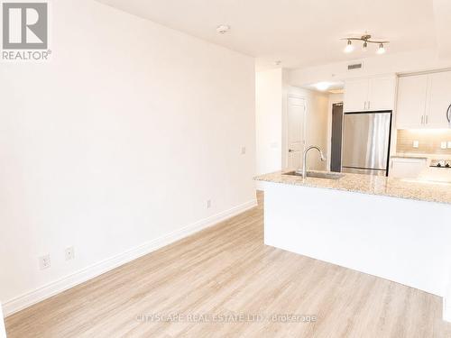 Living Area - 1003 - 9618 Yonge Street, Richmond Hill, ON - Indoor Photo Showing Kitchen With Double Sink