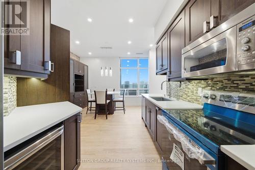 Uph 03 - 8 Rean Drive, Toronto, ON - Indoor Photo Showing Kitchen With Stainless Steel Kitchen With Upgraded Kitchen