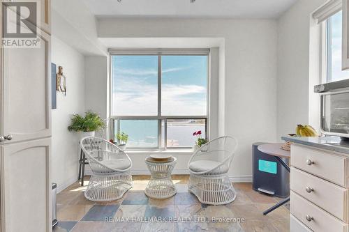 1516 - 410 Queens Quay W, Toronto, ON - Indoor