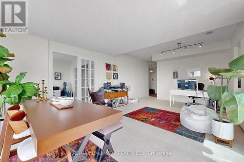 1516 - 410 Queens Quay W, Toronto, ON - Indoor Photo Showing Living Room