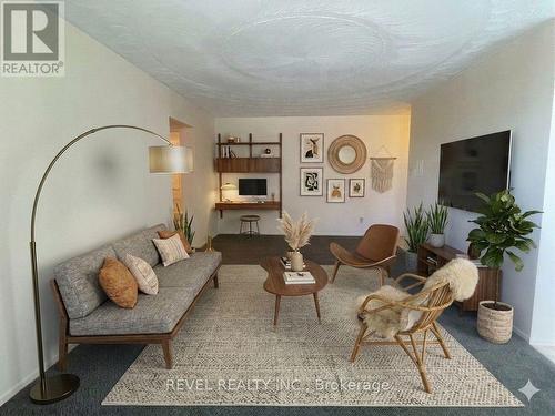 407 - 359 Geneva Street S, St. Catharines, ON - Indoor Photo Showing Living Room