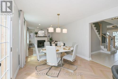 1077 Anna Maria Avenue, Innisfil, ON - Indoor Photo Showing Dining Room