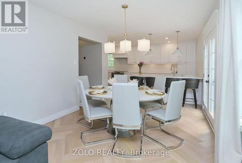 1077 Anna Maria Avenue, Innisfil, ON - Indoor Photo Showing Dining Room