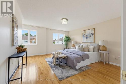 4425 Peter Drive, Burlington, ON - Indoor Photo Showing Bedroom