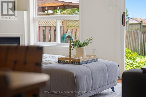 4425 Peter Drive, Burlington, ON - Indoor