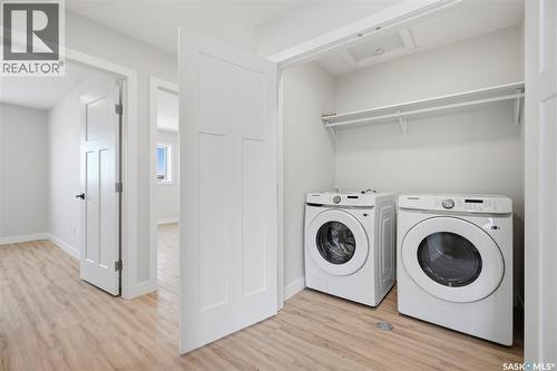 145 Emma Crescent, Martensville, SK - Indoor Photo Showing Laundry Room