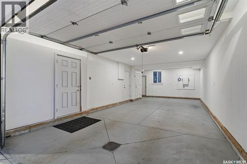 39 900 St Andrews Lane, Warman, SK - Indoor Photo Showing Garage