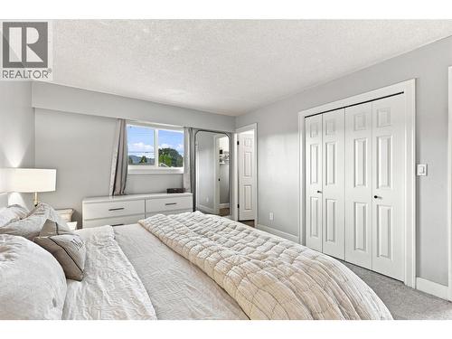 364 Collingwood Drive, Kamloops, BC - Indoor Photo Showing Bedroom