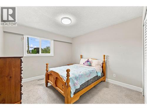 364 Collingwood Drive, Kamloops, BC - Indoor Photo Showing Bedroom