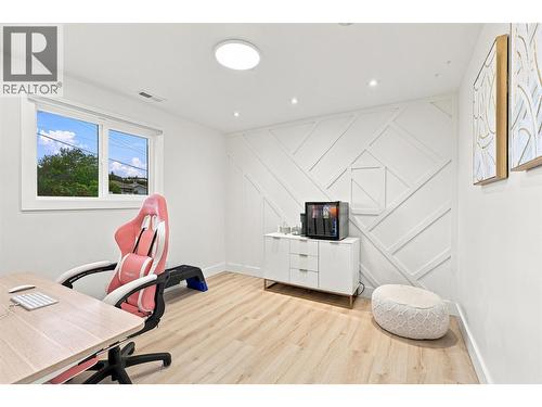 364 Collingwood Drive, Kamloops, BC - Indoor Photo Showing Office