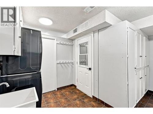 364 Collingwood Drive, Kamloops, BC - Indoor