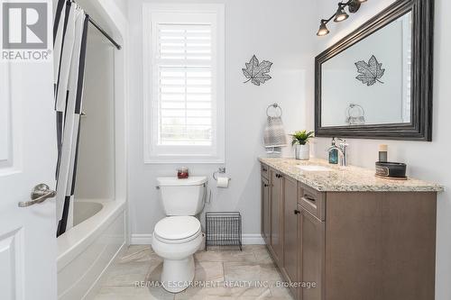 6 Macneil Court, Brantford, ON - Indoor Photo Showing Bathroom