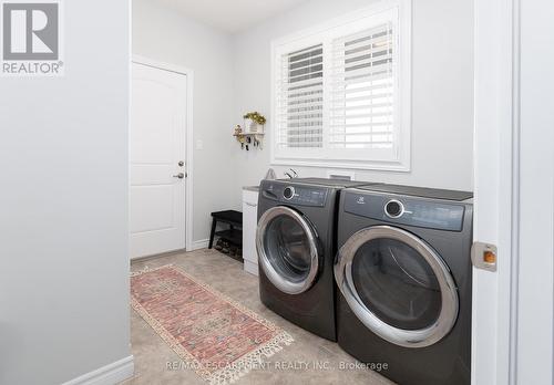 6 Macneil Court, Brantford, ON - Indoor Photo Showing Laundry Room
