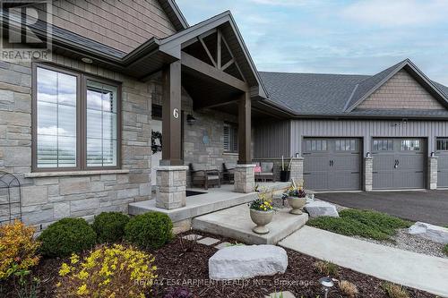 6 Macneil Court, Brantford, ON - Outdoor