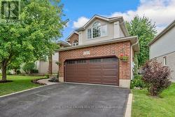 142 DEER RIDGE DRIVE  Kitchener, ON N2P 2K9