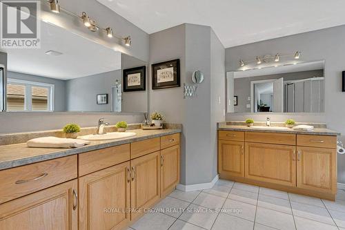142 Deer Ridge Drive, Kitchener, ON - Indoor Photo Showing Bathroom