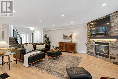 142 Deer Ridge Drive, Kitchener, ON - Indoor Photo Showing Living Room With Fireplace