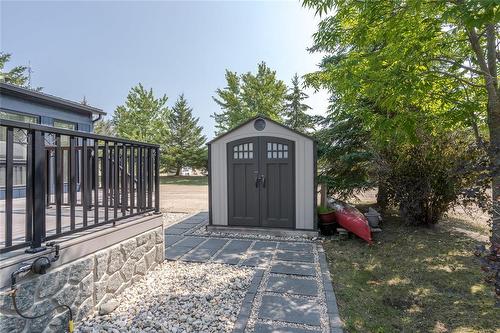 110 37116 37N Road, Ste Anne Rm, MB - Outdoor