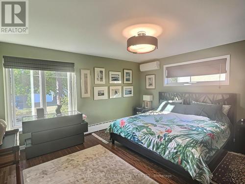 33 Blue Forest Drive, Toronto, ON - Indoor Photo Showing Bedroom