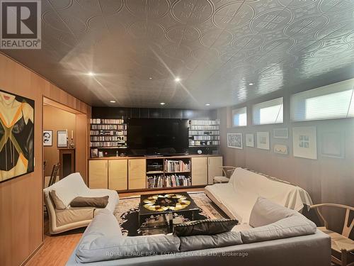 33 Blue Forest Drive, Toronto, ON - Indoor