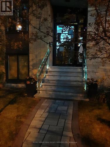 33 Blue Forest Drive, Toronto, ON - 