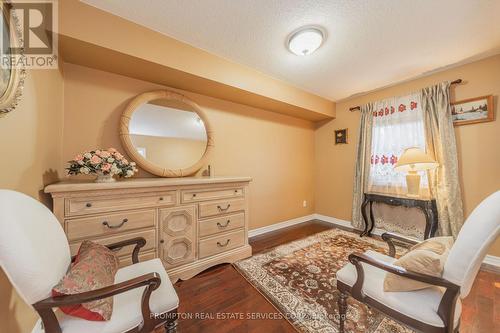 25 Routliffe Lane, Toronto, ON - Indoor