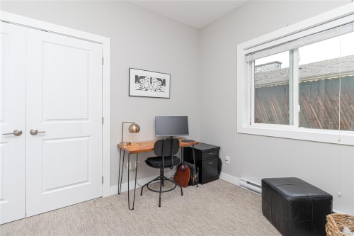 924 Snowdrop Ave, Saanich, BC 