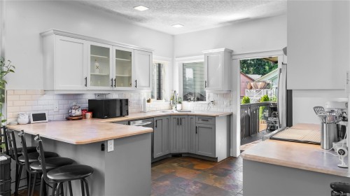 2282 Church Hill Dr, Sooke, BC 