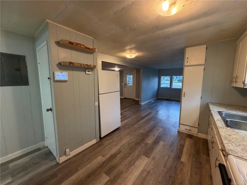 6015 Hunt St, Port Hardy, BC 