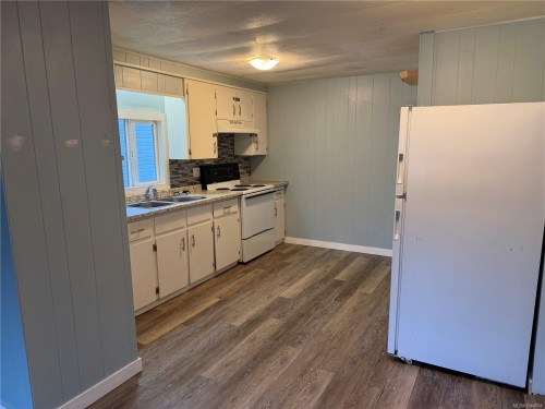 6015 Hunt St, Port Hardy, BC 