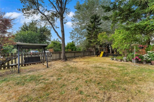 384 Burnside Rd East, Victoria, BC 