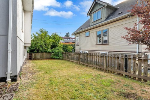 384 Burnside Rd East, Victoria, BC 