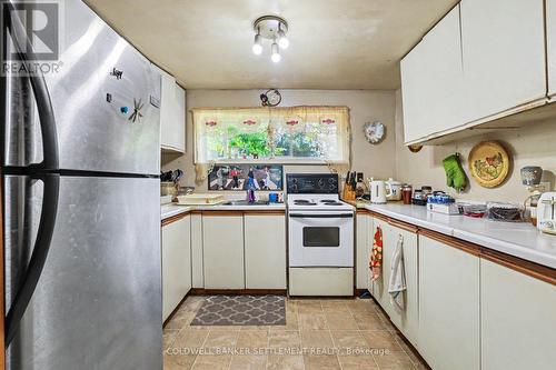 unit 2 - 1092 Rideau Ferry Road, Drummond/North Elmsley, ON - Indoor Photo Showing Kitchen