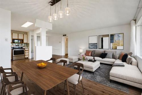 406-85 Swindon Way, Winnipeg, MB - Indoor Photo Showing Living Room