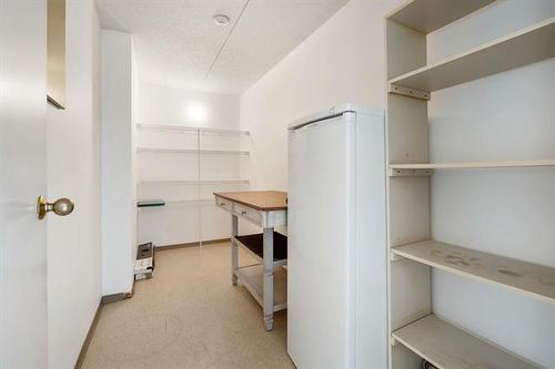 406-85 Swindon Way, Winnipeg, MB - Indoor With Storage
