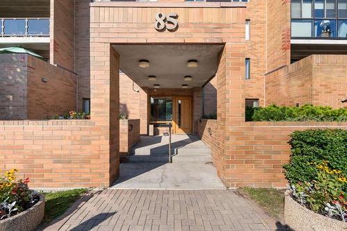406-85 Swindon Way, Winnipeg, MB - Outdoor With Exterior
