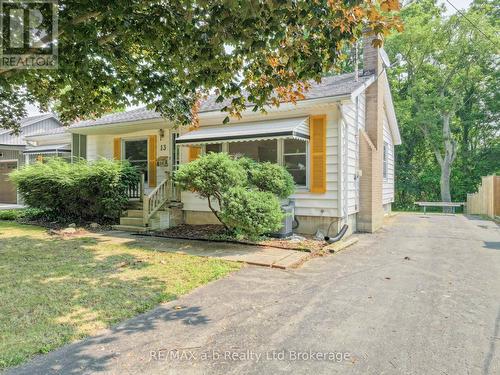 13 PARKSIDE DRIVE  Tillsonburg, ON N4G 4A1