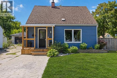 143 WALNUT AVENUE North  Sarnia, ON N7T 4K2