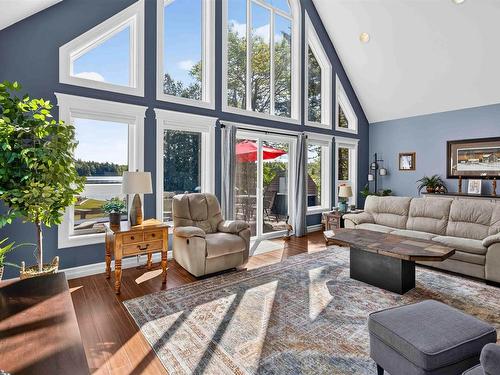 98 Canoe Lake Cove Road, Leminster, NS - Indoor Photo Showing Living Room