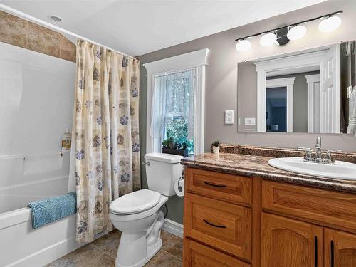 98 Canoe Lake Cove Road, Leminster, NS - Indoor Photo Showing Bathroom