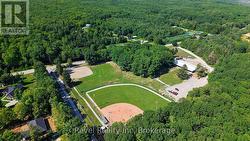 Walking distance to park,dog park and Simcoe trail - 