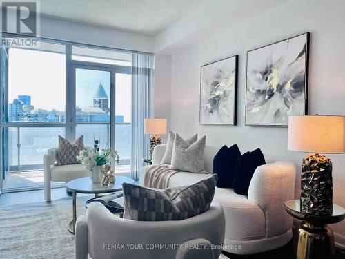 Living - 3201 - 5168 Yonge Street, Toronto, ON - Indoor Photo Showing Living Room