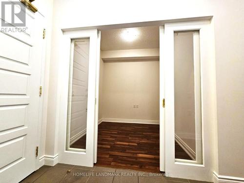 1 Sun Yat Sen Avenue, Markham, ON - Indoor Photo Showing Other Room
