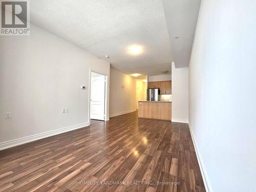 1 Sun Yat Sen Avenue, Markham, ON - Indoor