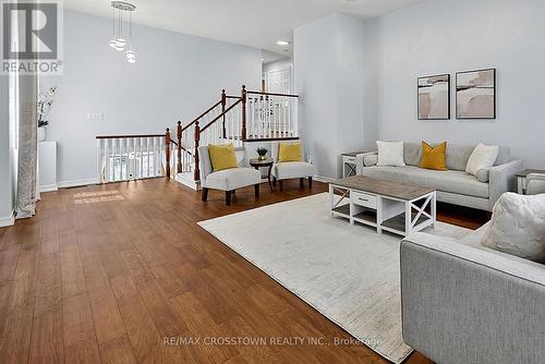 41 Russell Hill Drive, Barrie, ON - Indoor Photo Showing Living Room