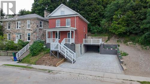 15 Shade Street, Cambridge, ON - Outdoor