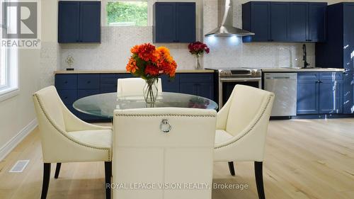 15 Shade Street, Cambridge, ON - Indoor Photo Showing Dining Room