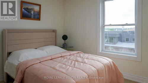 15 Shade Street, Cambridge, ON - Indoor Photo Showing Bedroom